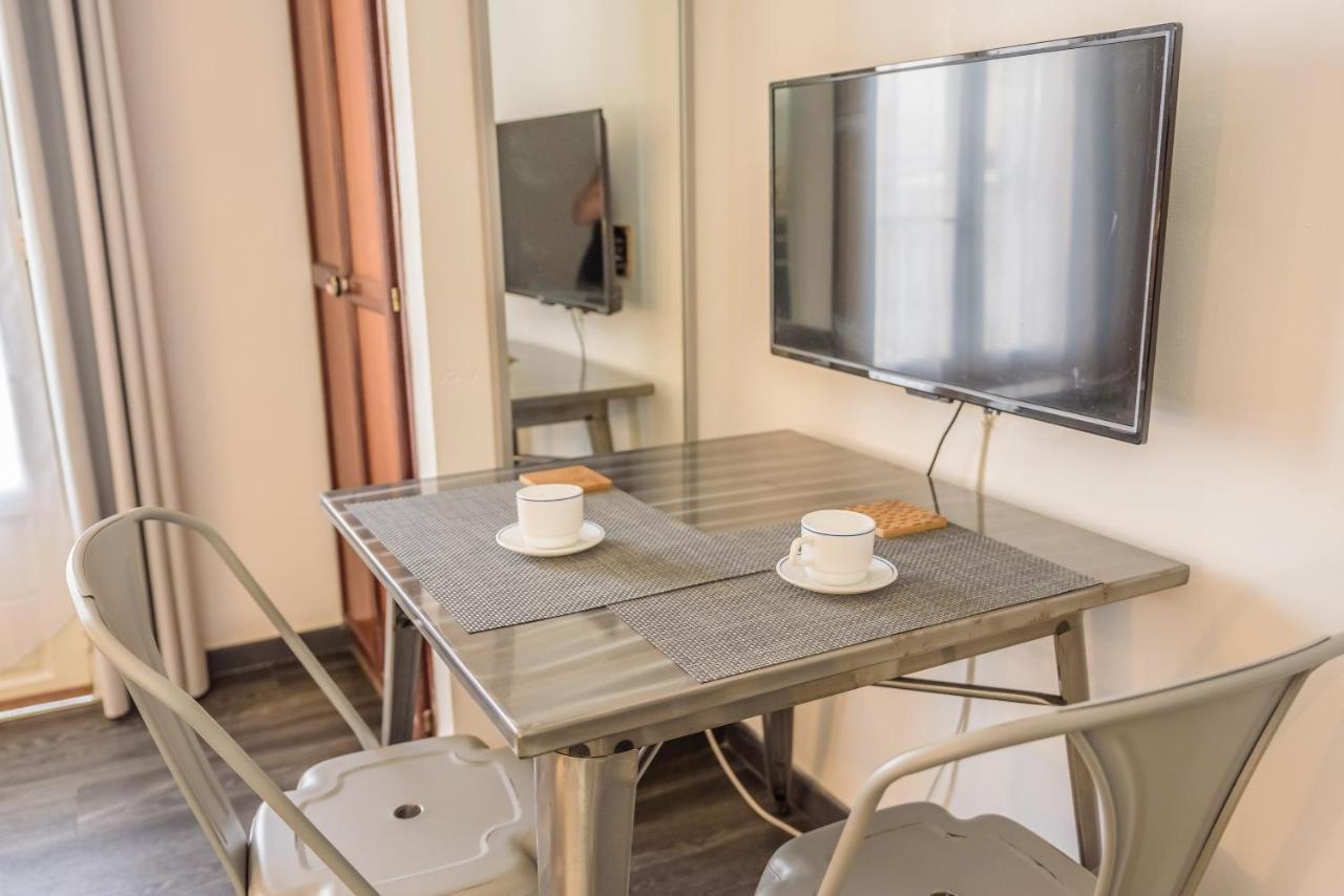 Appartements et chambres en coeur de ville Saint-Denis - Entrée autonome - check in 14h30- Exterior foto