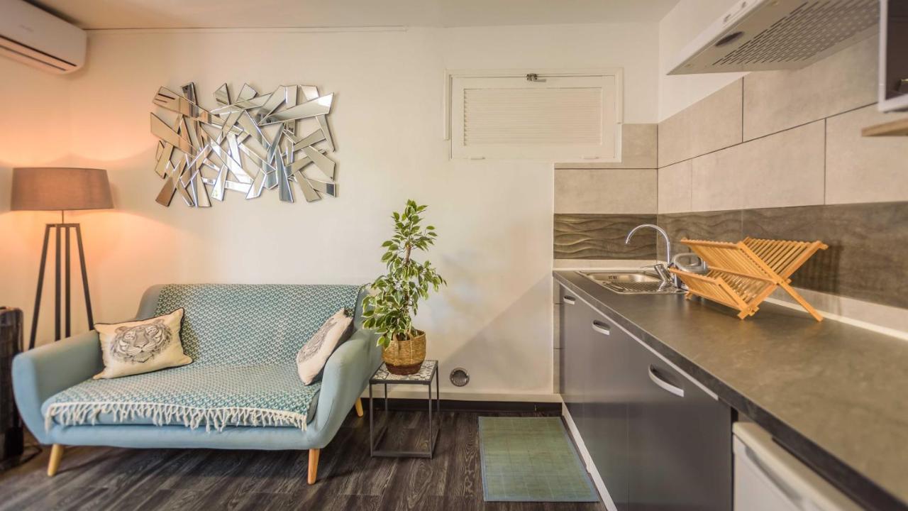 Appartements et chambres en coeur de ville Saint-Denis - Entrée autonome - check in 14h30- Exterior foto