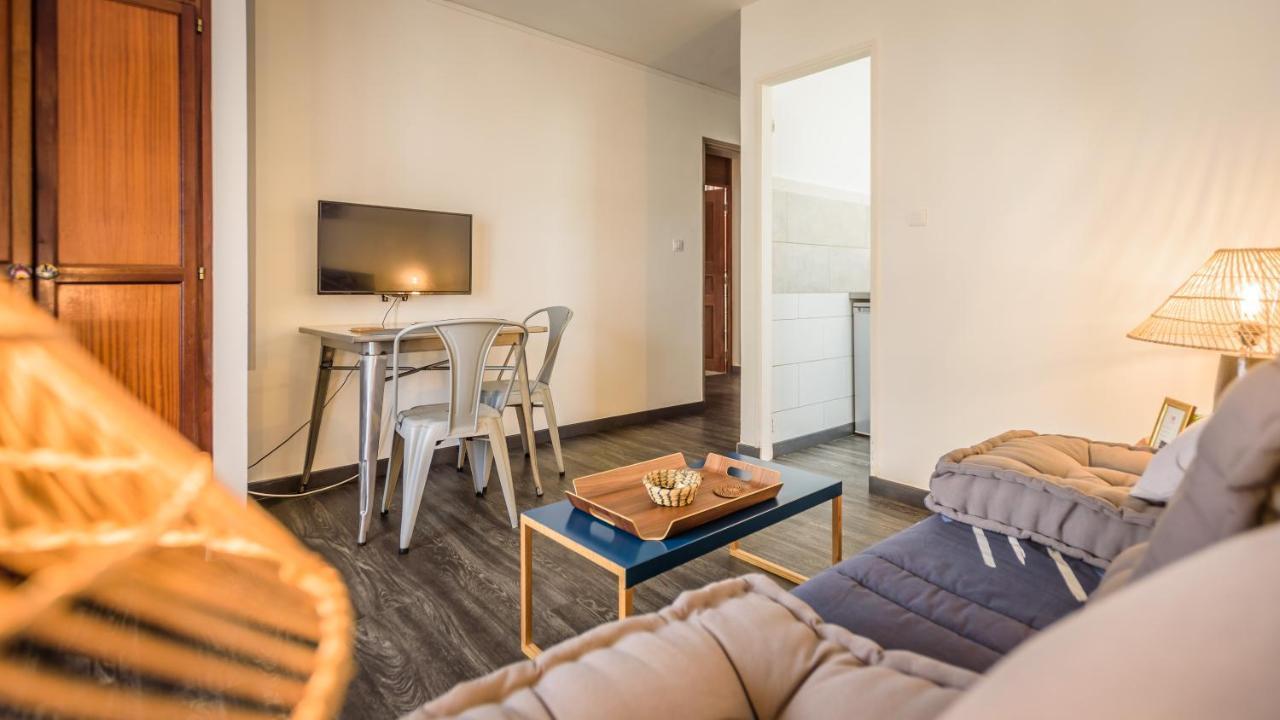 Appartements et chambres en coeur de ville Saint-Denis - Entrée autonome - check in 14h30- Exterior foto
